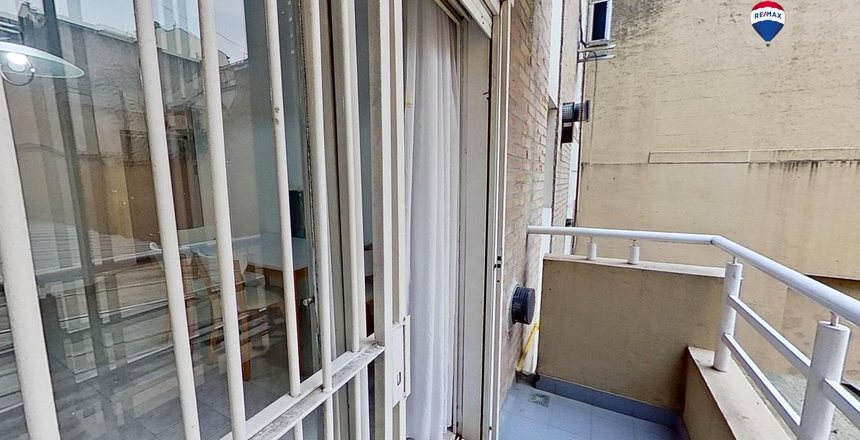Departamento en venta 2 ambientes con patio cerrado y balcón en Caballito - Avenida Rivadavia 5800 11 Avenida Rivadavia 580010